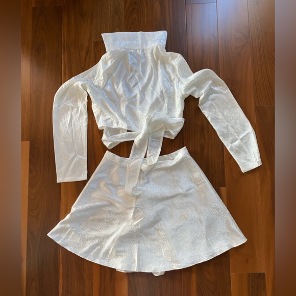 Satin set - Picture 2 of 3